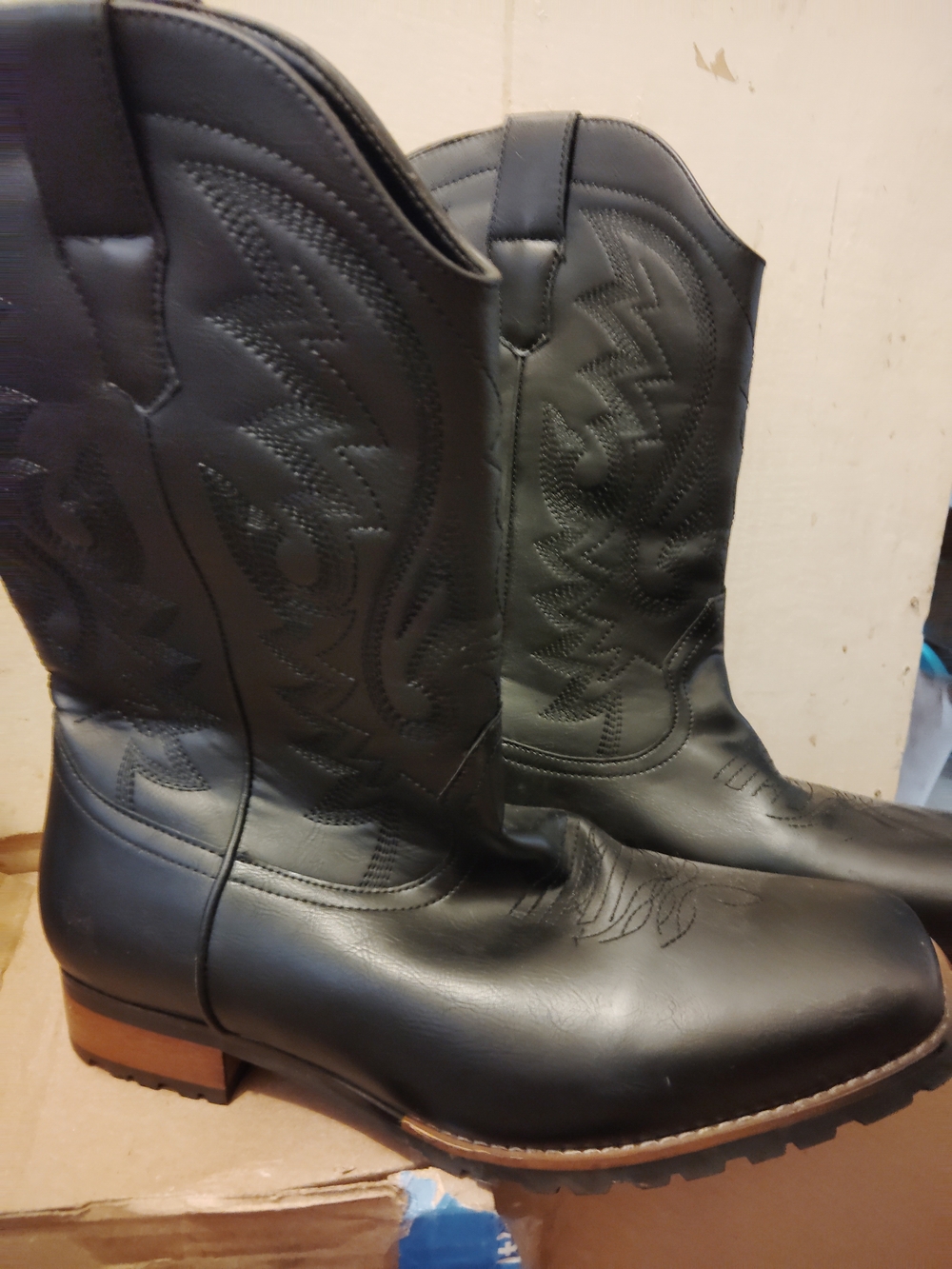 Men's Black Western Cowboy Boots - Classic Pull-On Style
